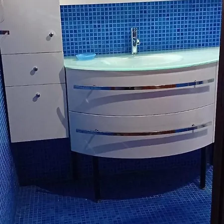 Secret Creek Apartment *